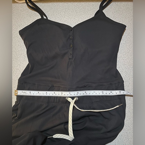 Vouri Black Sleeveless Jumpsuit - Picture 7 of 9